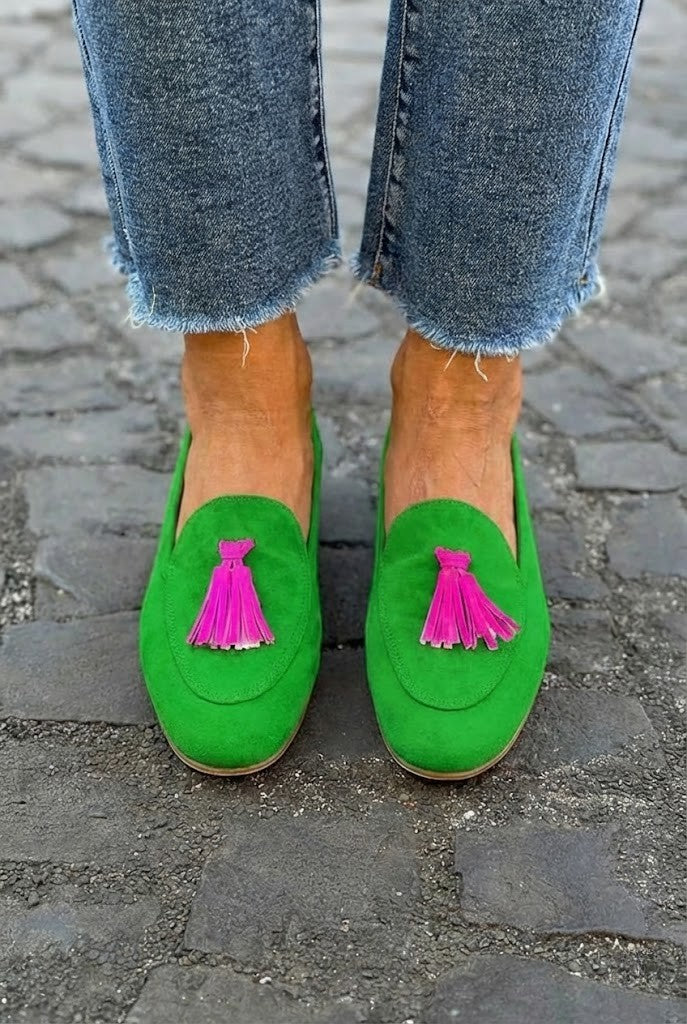 Molly | Green Velvet Loafer with Fuchsia Tassel